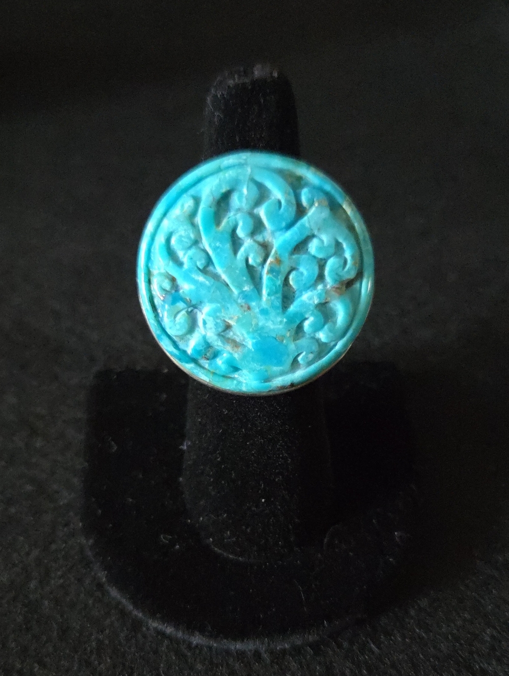 Vintage Siam Jewels Sterling Silver & Carved Turquoise Round Statement Ring